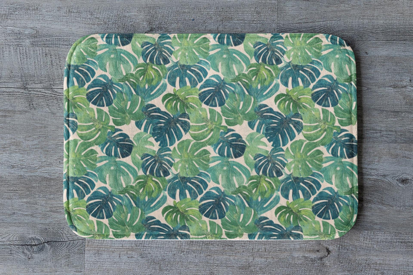 Monstera Leaf Bath Mat – Tropical Green Bathroom Rug