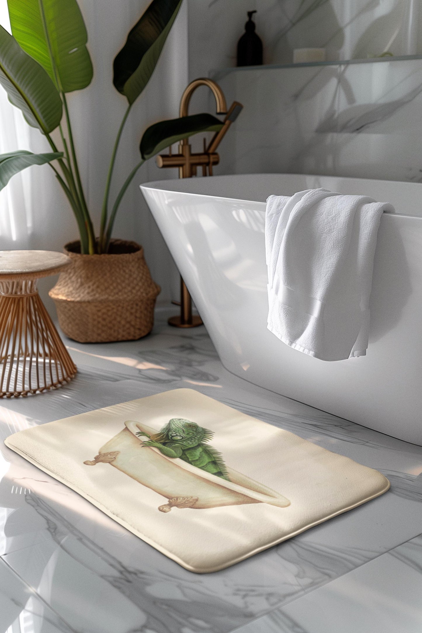 Iguana Bath Mat – Fun Reptile Bathroom Rug