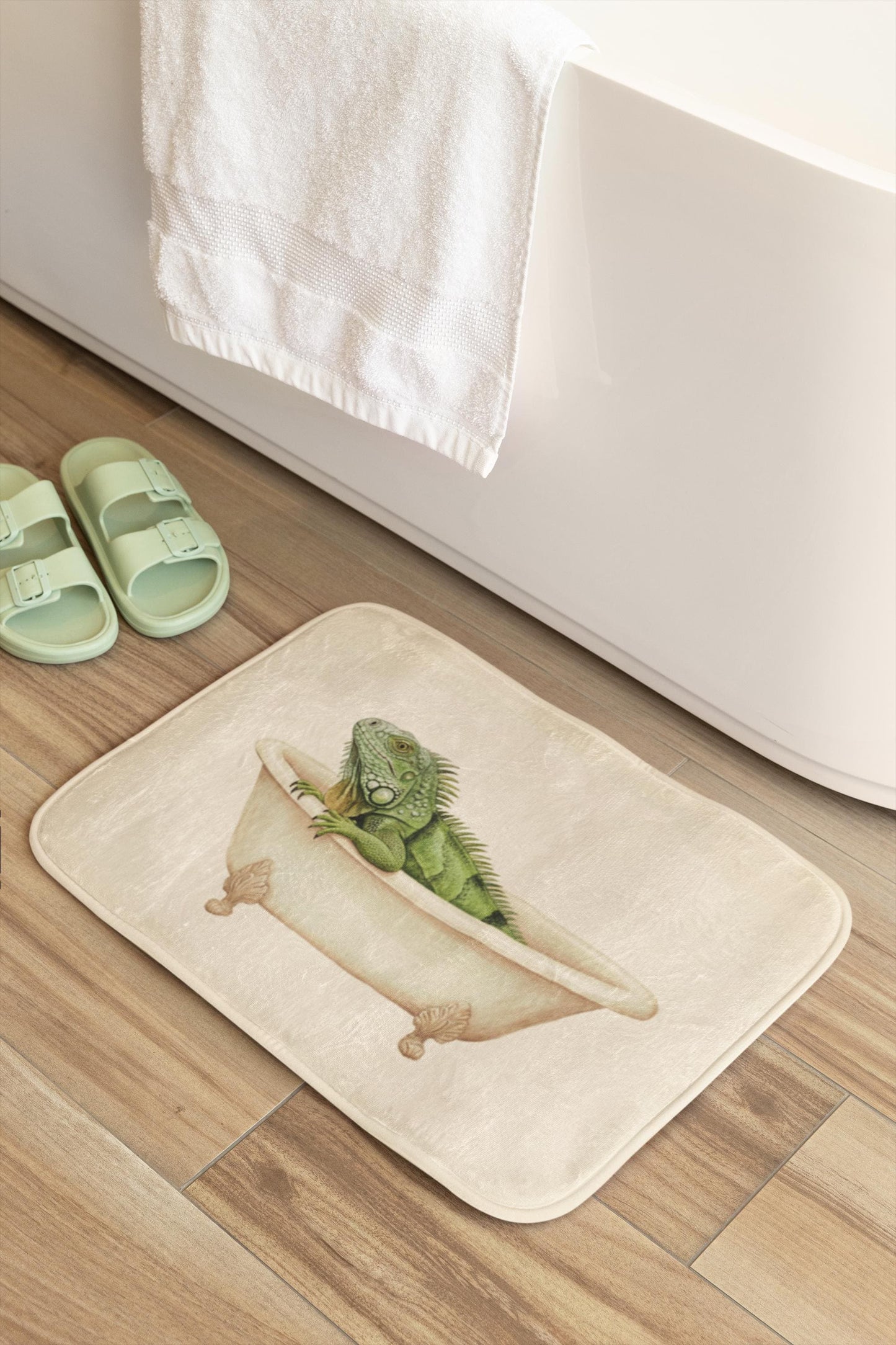 Iguana Bath Mat – Fun Reptile Bathroom Rug