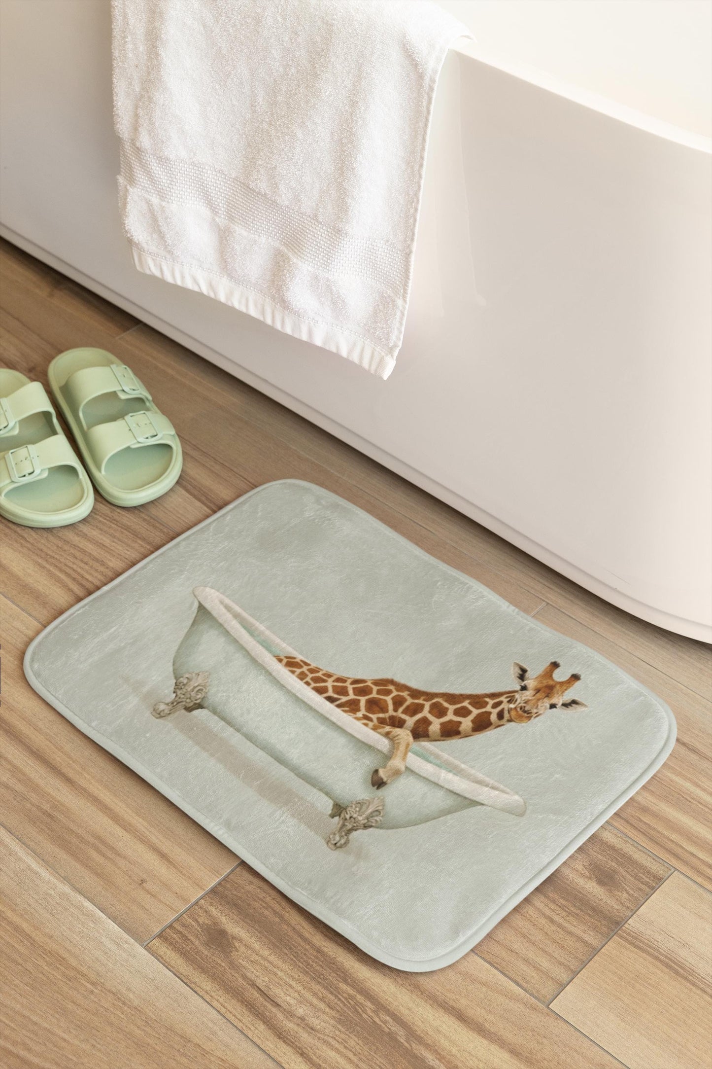 Giraffe Bath Mat – Whimsical Safari Bathroom Rug